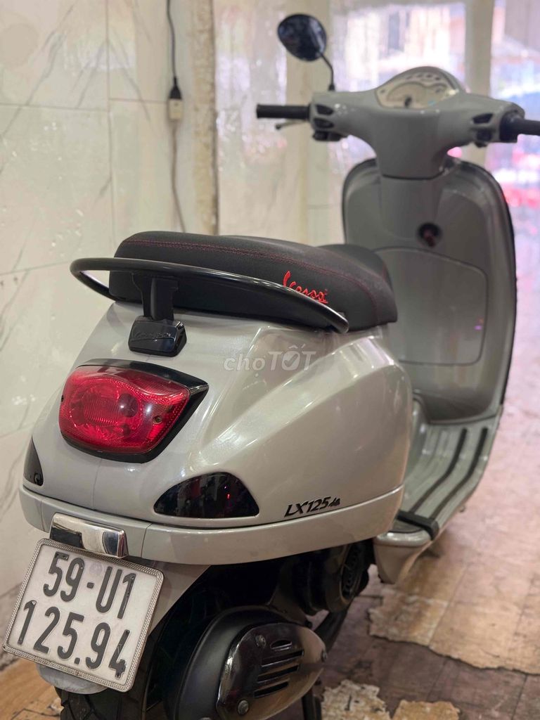 Piaggio Vespa 2011 - ảnh 5