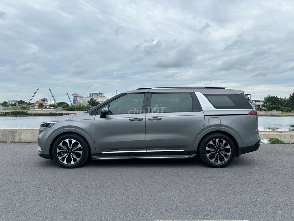 Kia Carnival Luxury 2.2D 2022 - ảnh 3