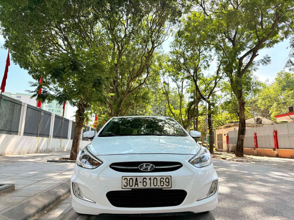 Hyundai Accent 2015 - ảnh 1