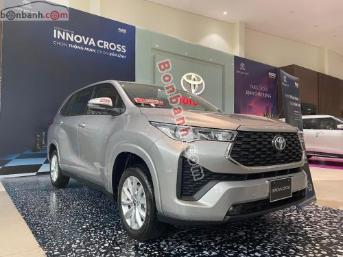 Toyota Innova Cross 2.0V CVT 2026 - ảnh 1