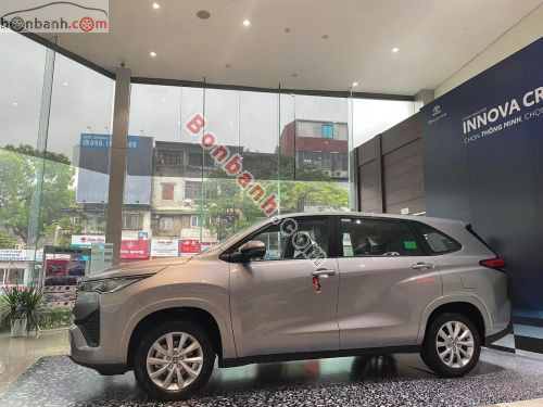 Toyota Innova Cross 2.0V CVT 2026 - ảnh 3