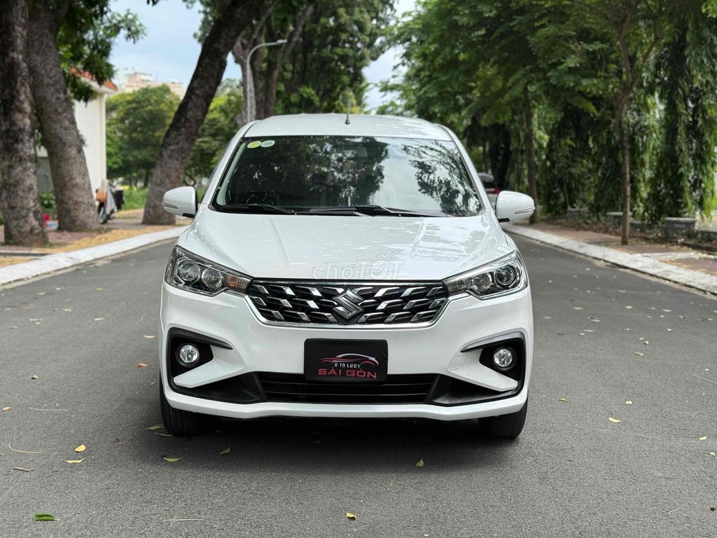 Suzuki Ertiga 2022 - ảnh 1