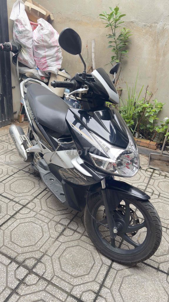 Honda Air Blade 2010 - ảnh 2