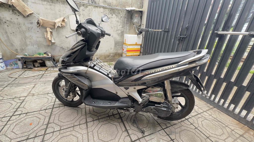 Honda Air Blade 2010 - ảnh 3