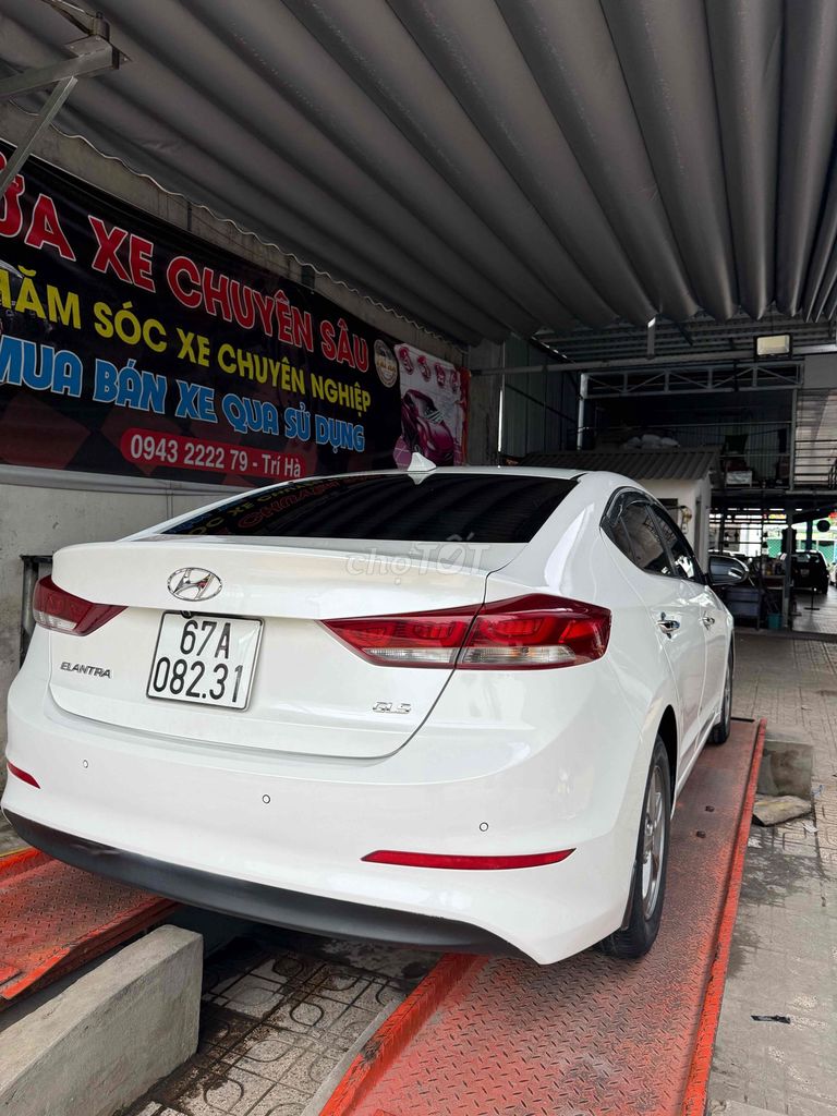 Hyundai Elantra 2018 - ảnh 4