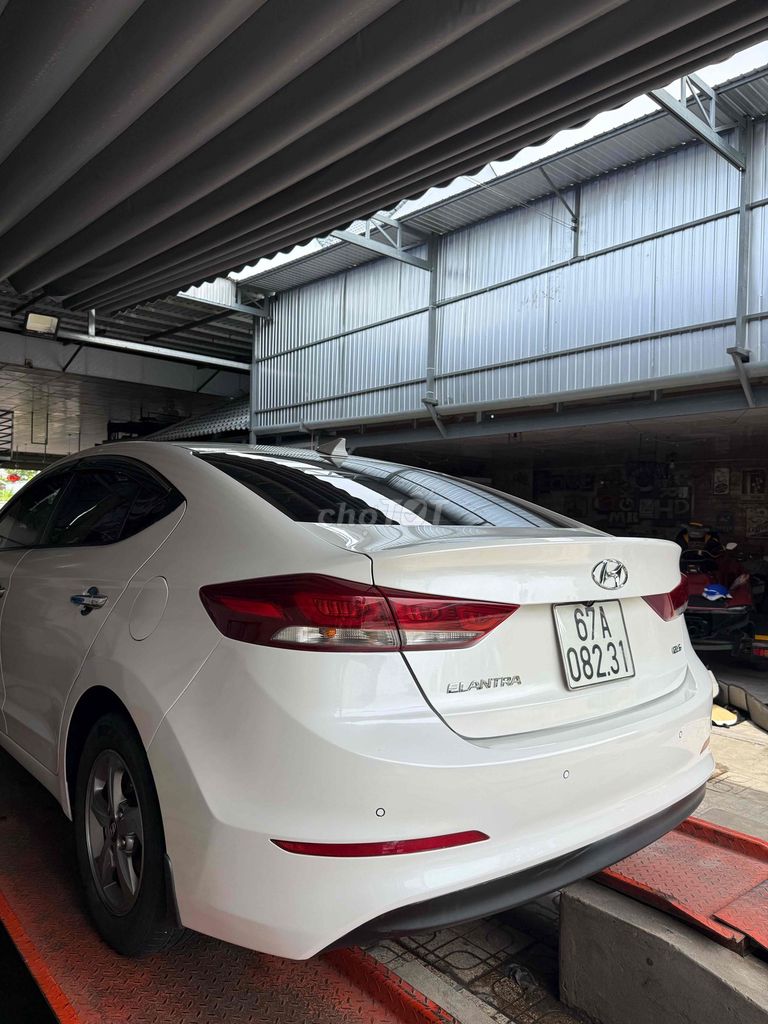 Hyundai Elantra 2018 - ảnh 5