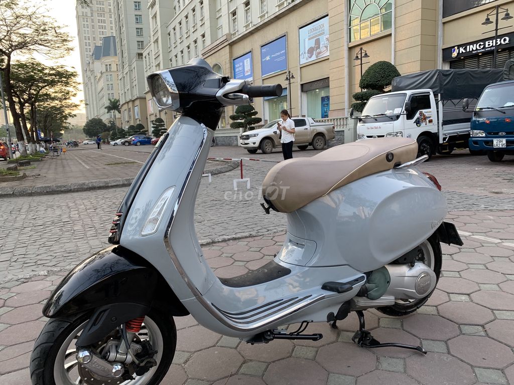 Vespa 2019 - ảnh 1