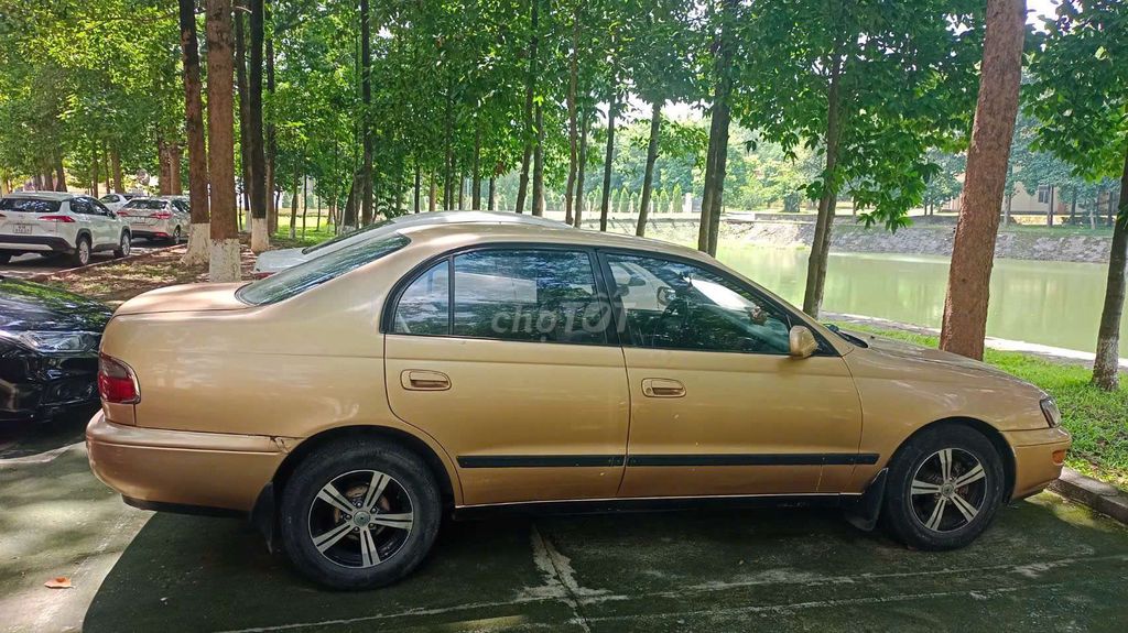 Toyota Corona 1992 - ảnh 1