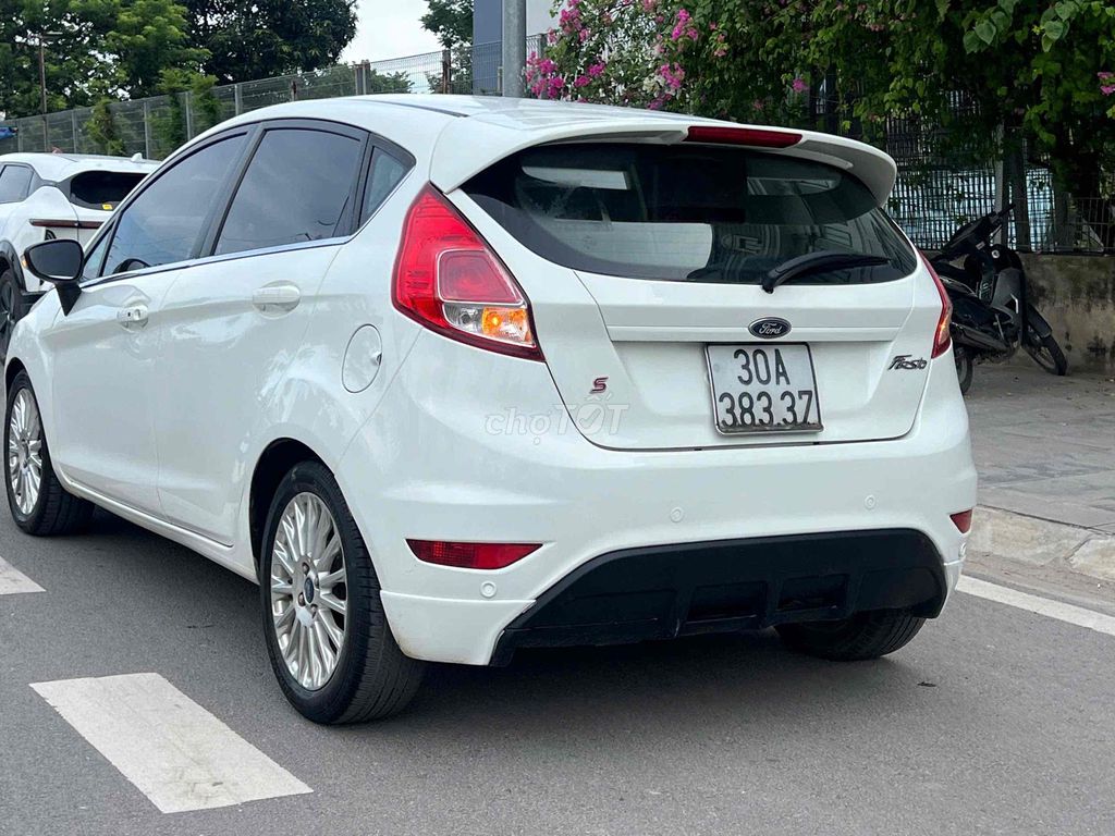 Ford Fiesta 2015 - ảnh 1
