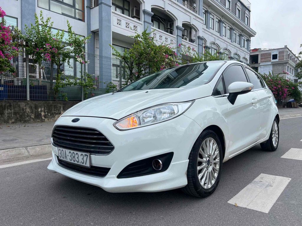 Ford Fiesta 2015 - ảnh 3