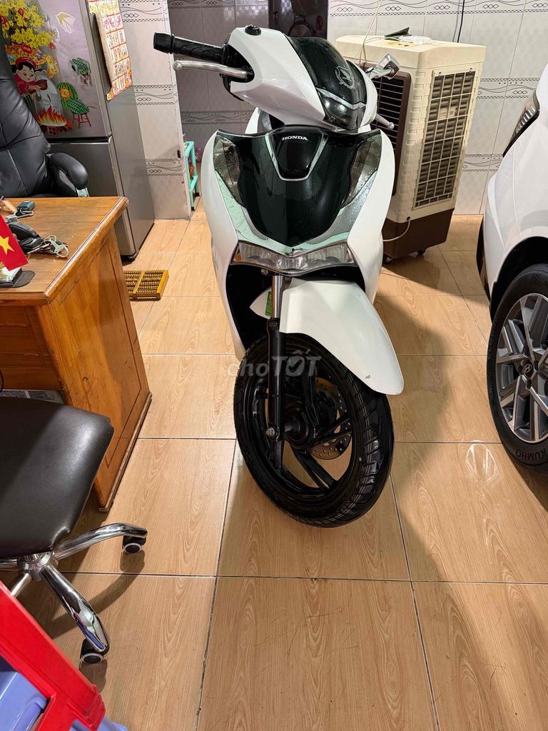 Honda SH 2024 - ảnh 1