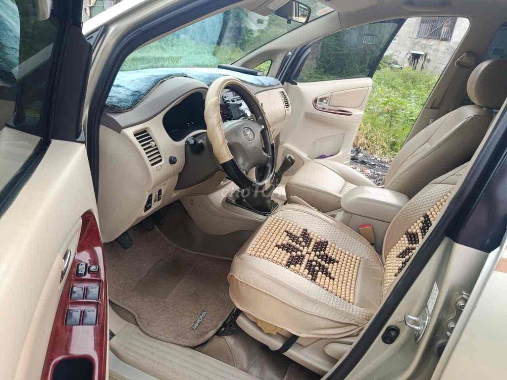 Toyota Innova 2006 - ảnh 4