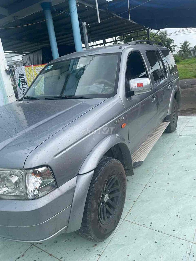 Ford Everest 2006 - ảnh 2