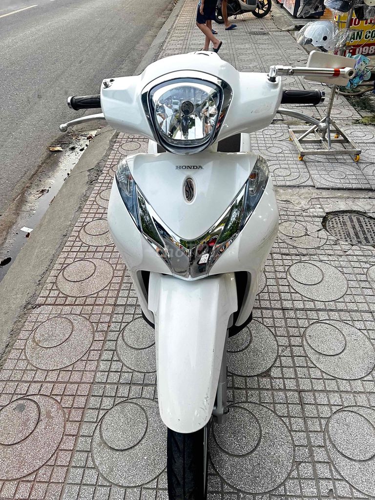 Honda SH Mode 2017 - ảnh 1