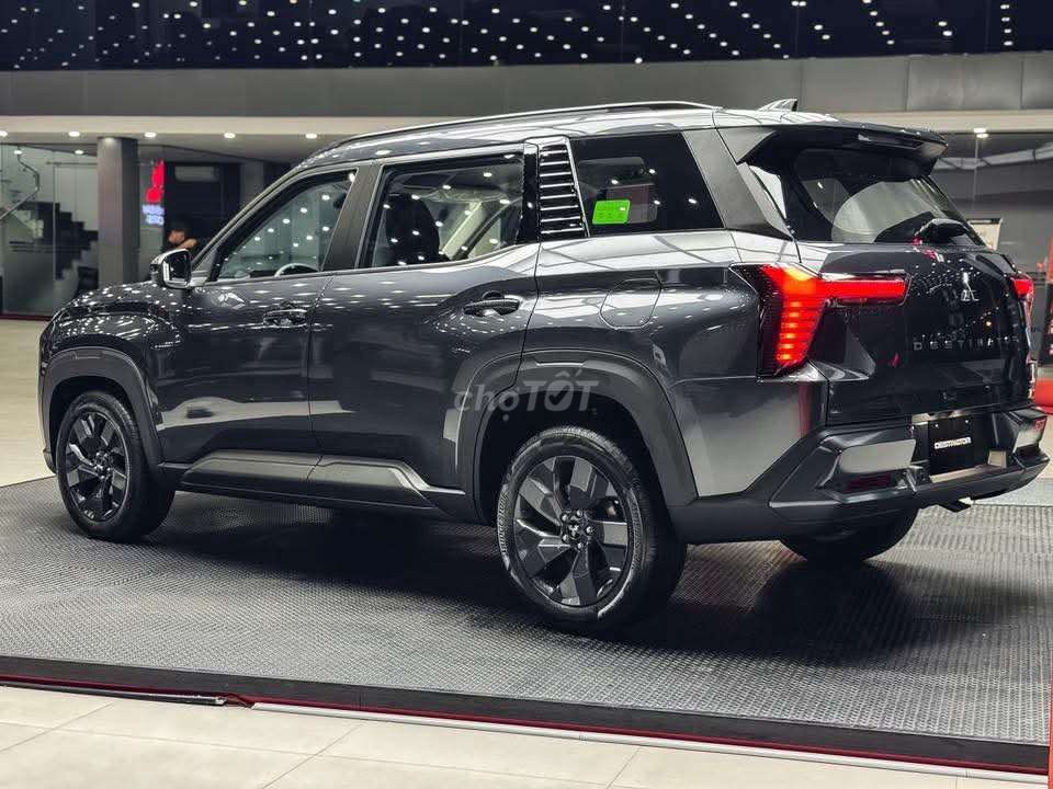 Mitsubishi 2026 - ảnh 4