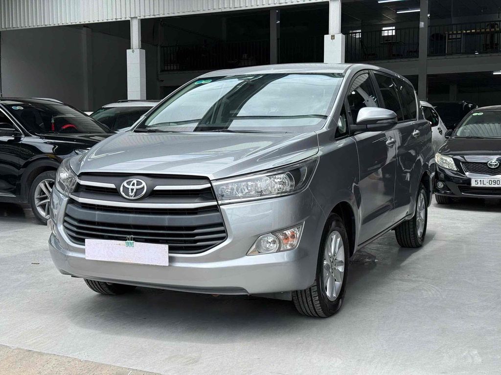 Toyota Innova 2.0E 2018 - ảnh 1