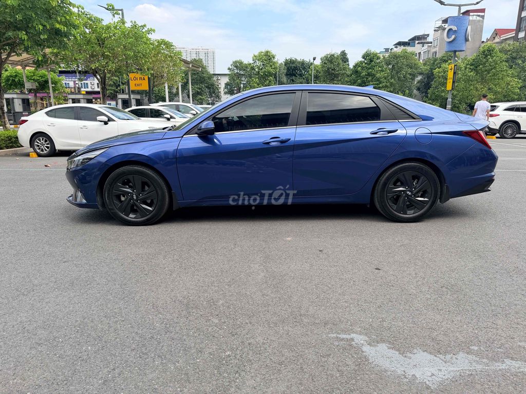 Hyundai Elantra 2023 - ảnh 3