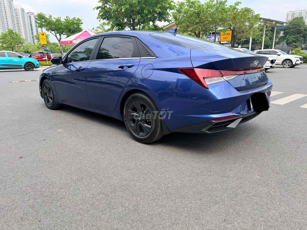 Hyundai Elantra 2023 - ảnh 5