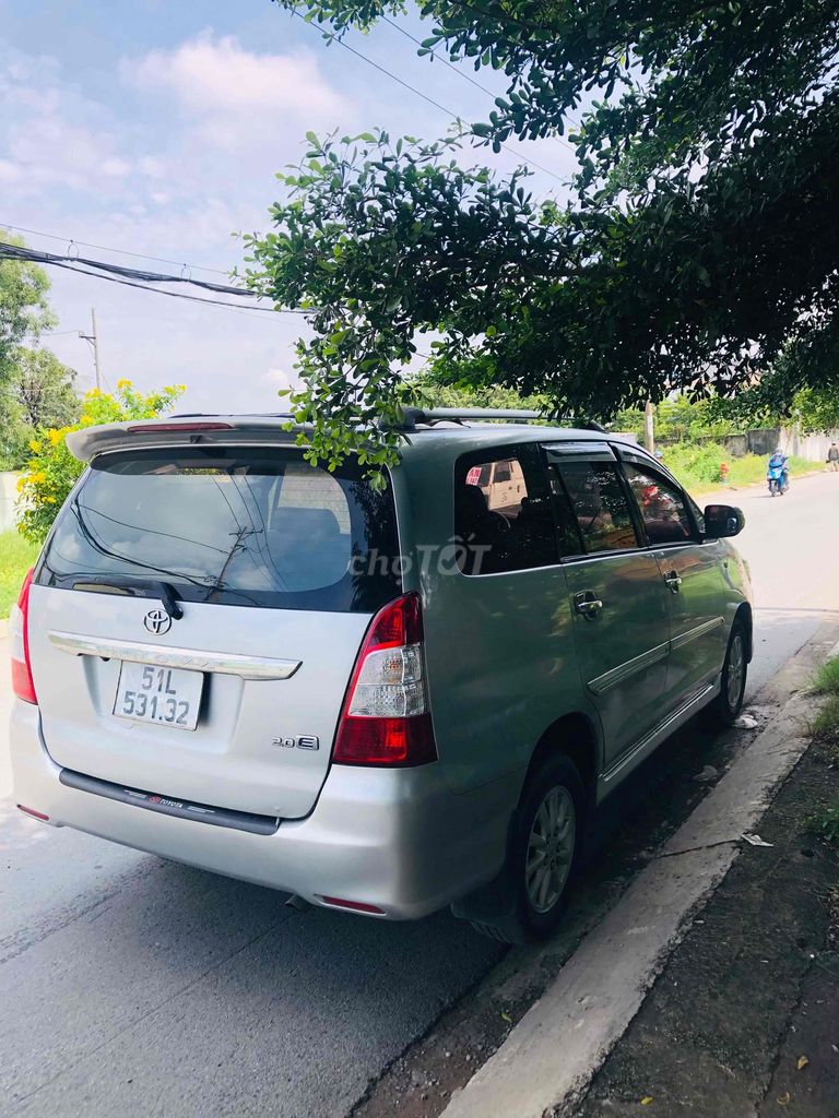 Toyota Innova 2012 - ảnh 4