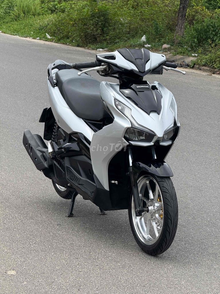 AB 2020 - ảnh 2