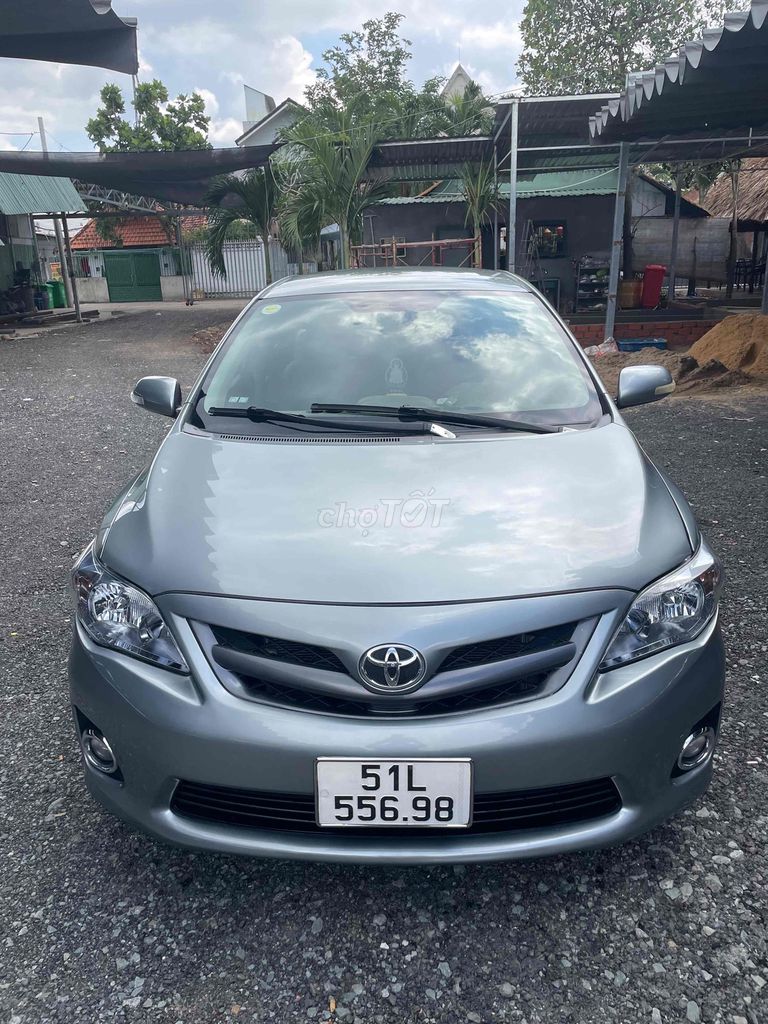 Toyota Corolla Altis 2011 - ảnh 2