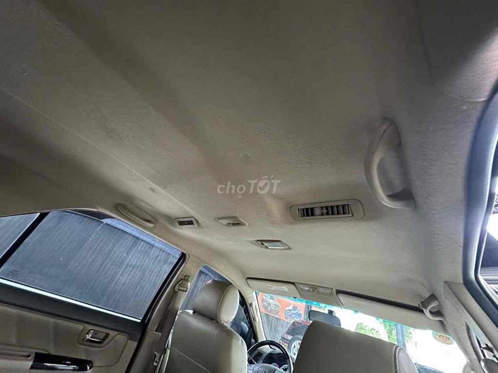 Toyota Fortuner 2012 - ảnh 3