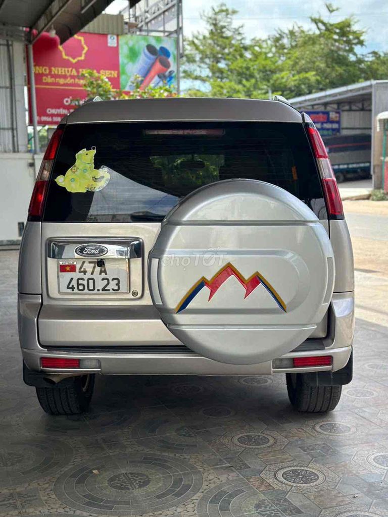 Ford Everest 2011 - ảnh 3
