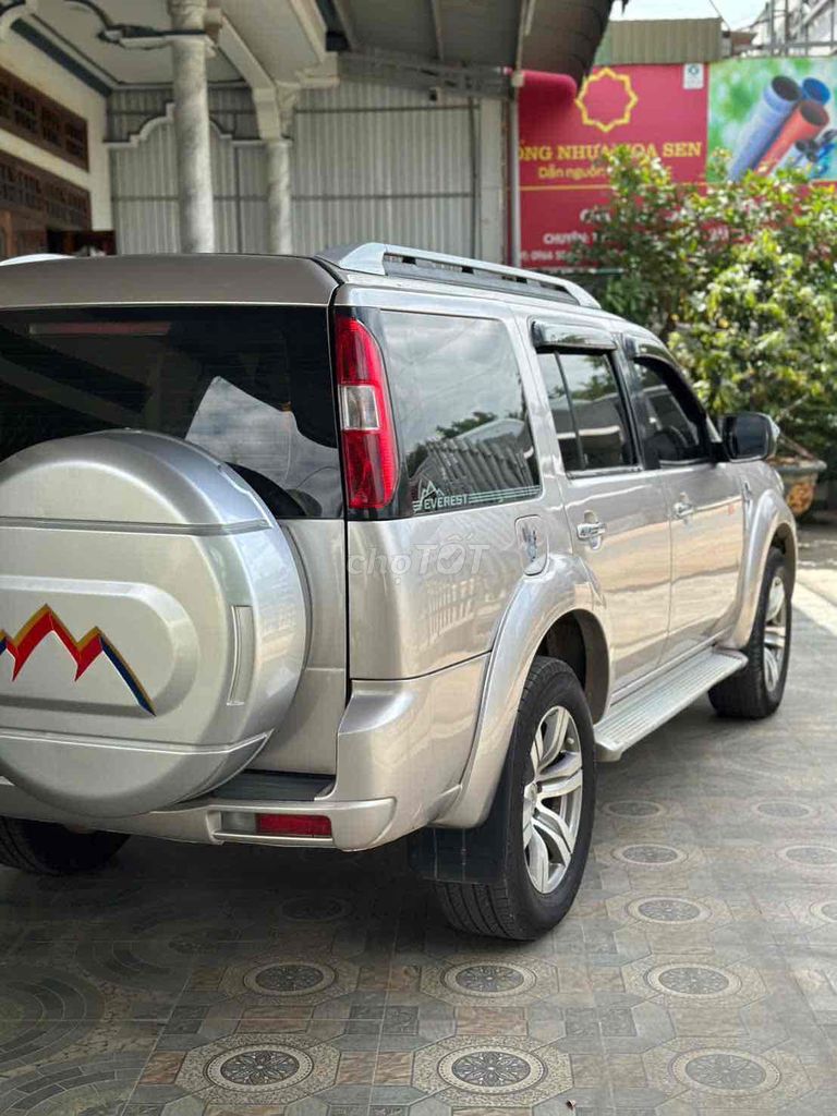 Ford Everest 2011 - ảnh 4