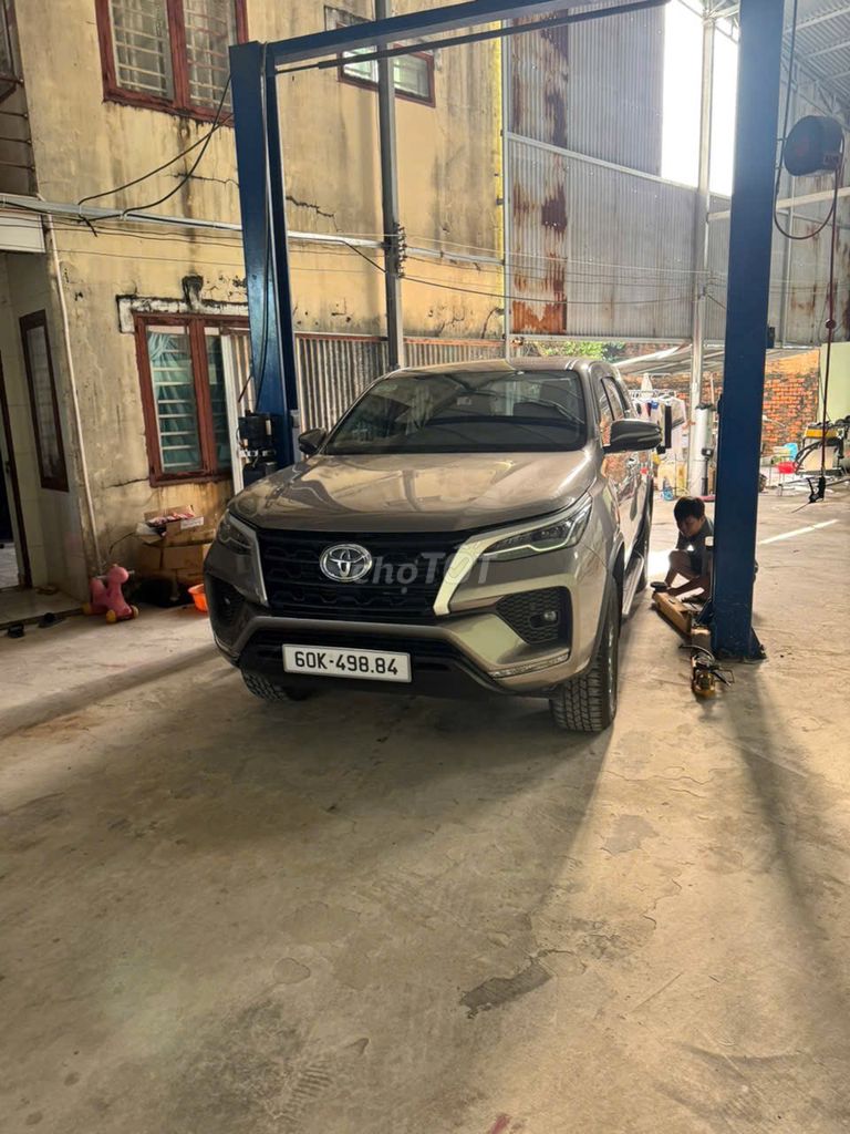 Toyota Fortuner 2022 - ảnh 1