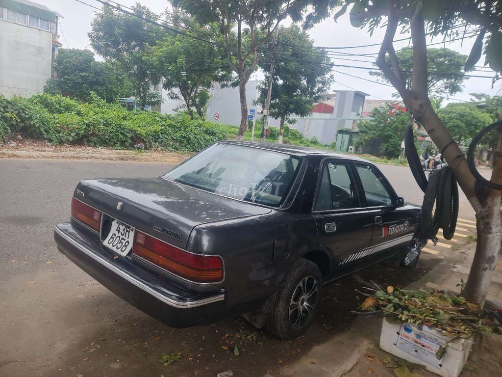 Toyota Cressida - ảnh 3
