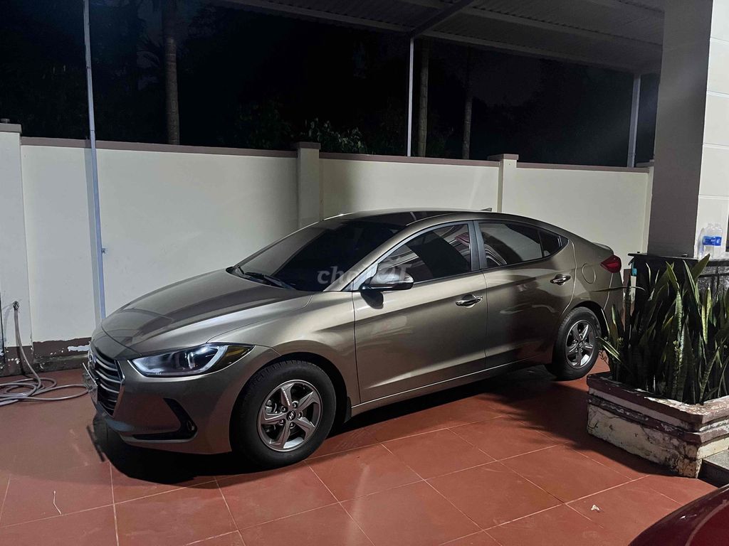 Hyundai Elantra 2018 - ảnh 3