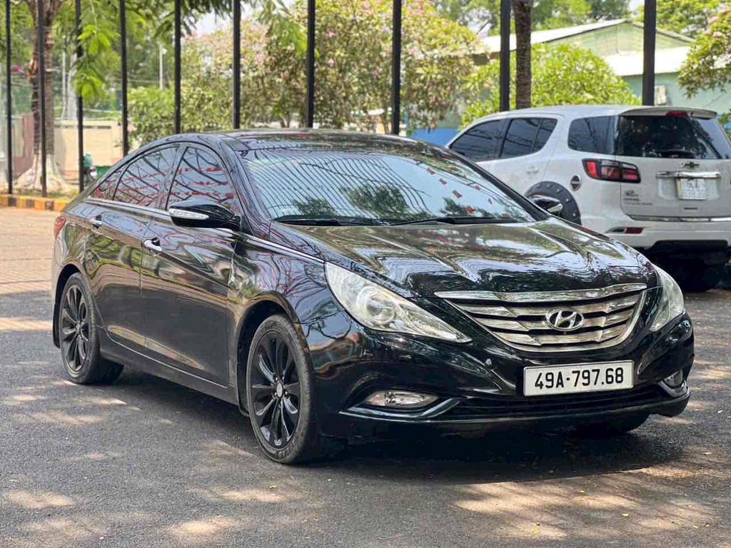 Hyundai Sonata 2011 - ảnh 1