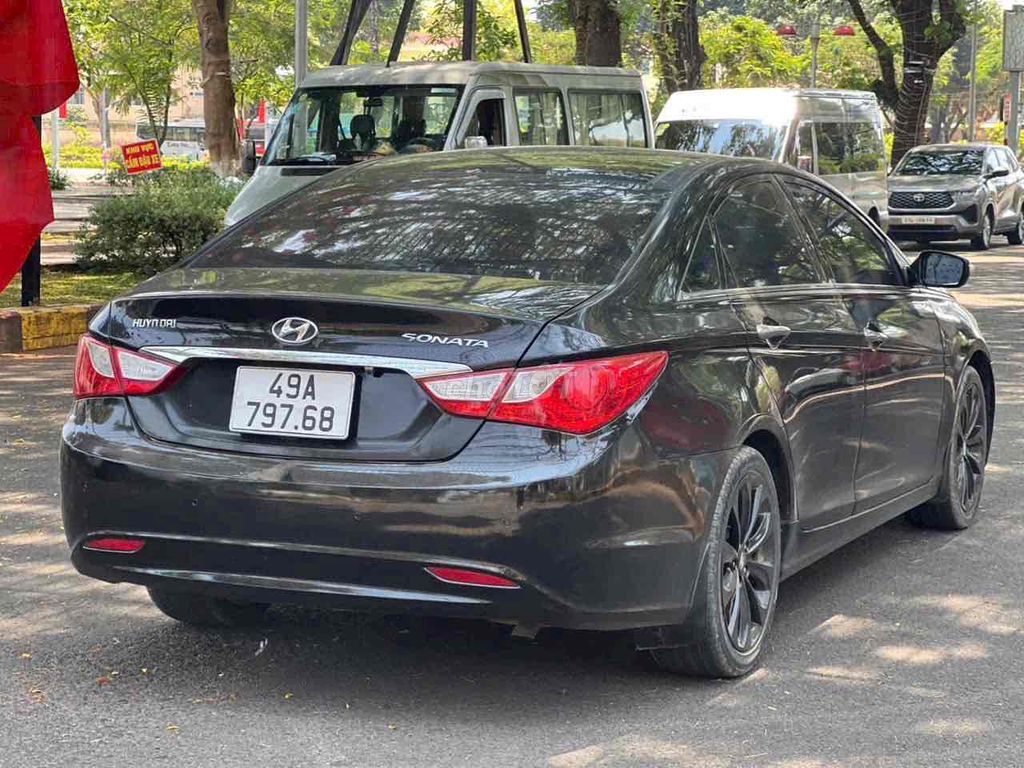 Hyundai Sonata 2011 - ảnh 3