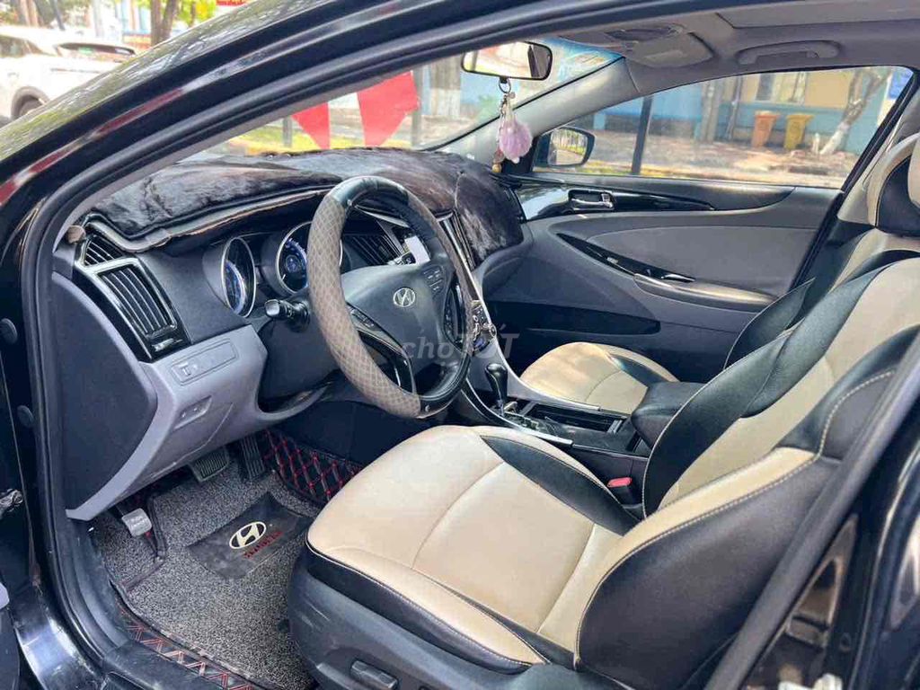 Hyundai Sonata 2011 - ảnh 4