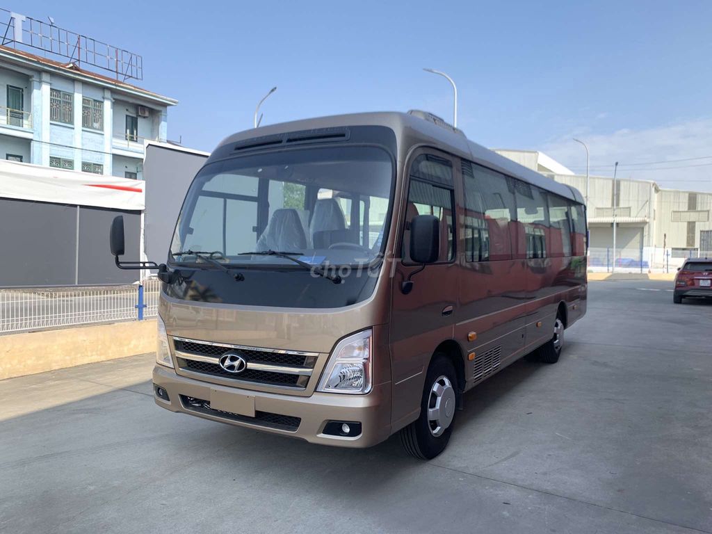 Hyundai County 2026 - ảnh 3