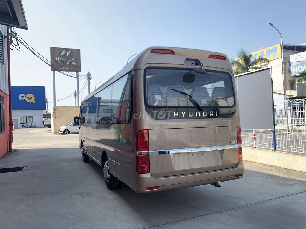 Hyundai County 2026 - ảnh 4