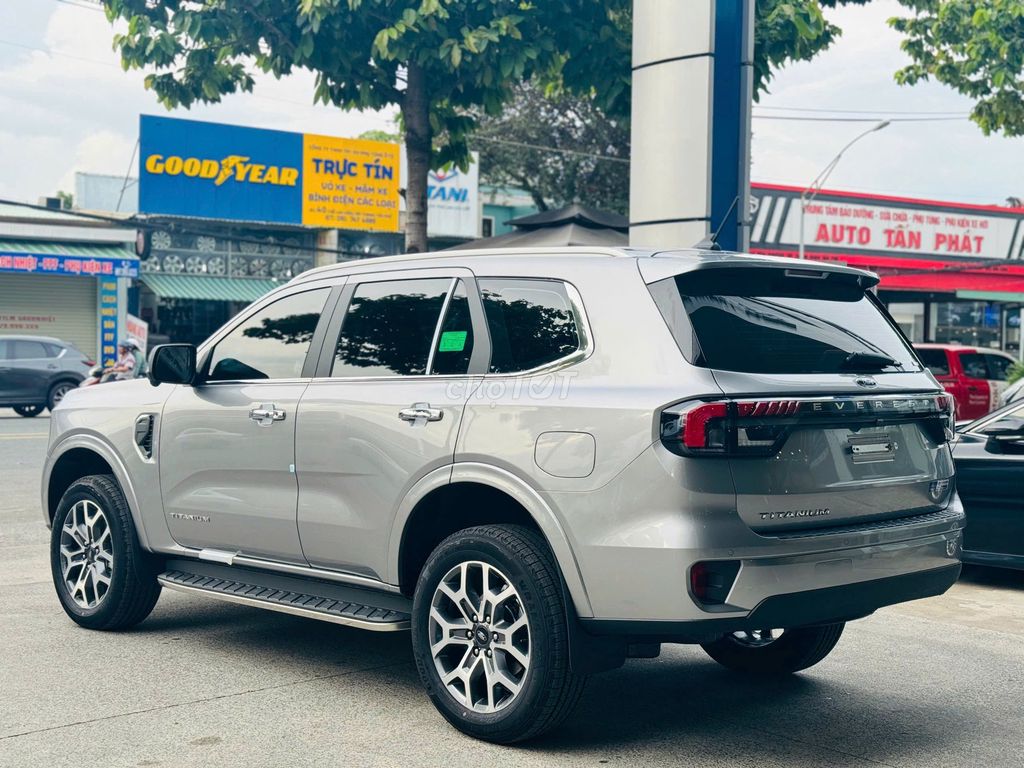 Ford 2025 - ảnh 2