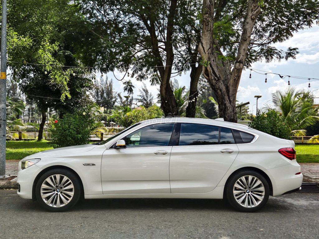 BMW 2015 - ảnh 1