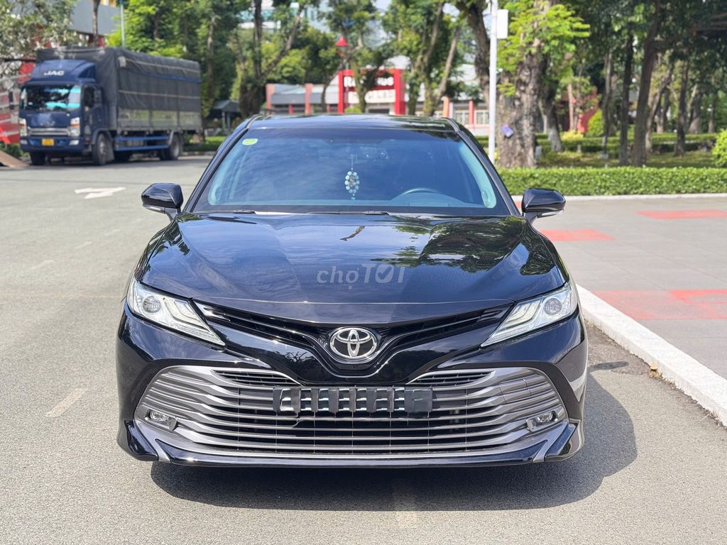 Toyota Camry 2.5Q 2019 - ảnh 1