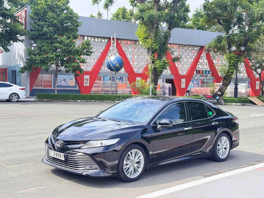 Toyota Camry 2.5Q 2019 - ảnh 3