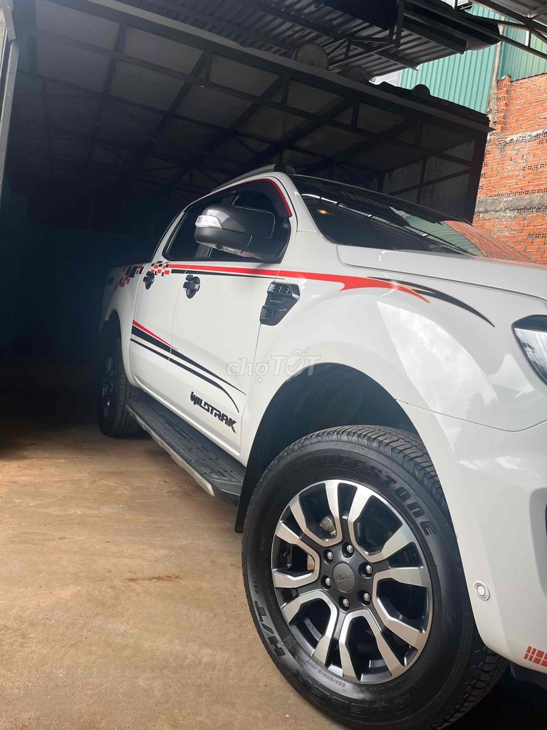 Ford - ảnh 1