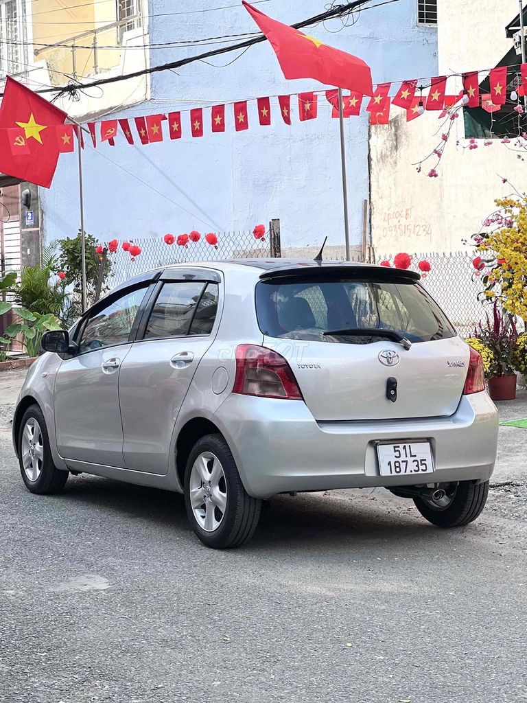 Toyota Yaris 2007 - ảnh 4