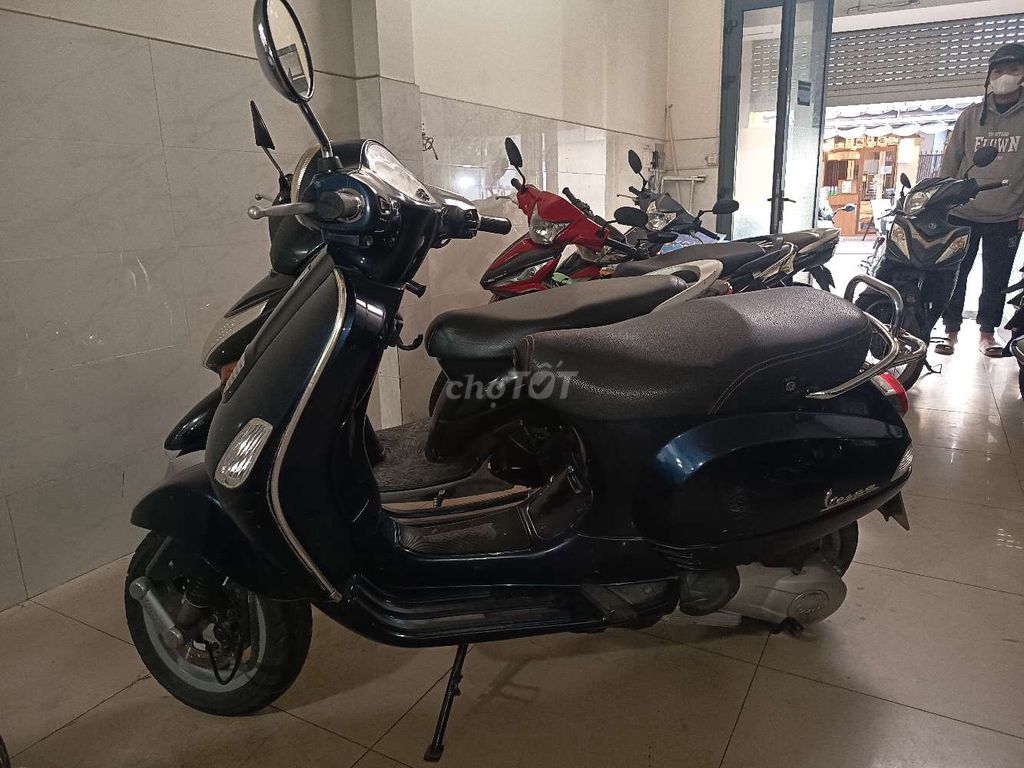 Vespa 2010 - ảnh 1
