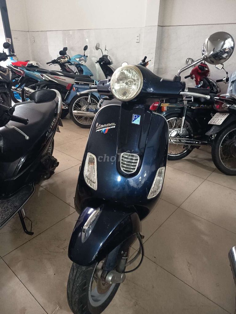 Vespa 2010 - ảnh 2