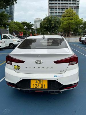Hyundai Elantra 2019 - ảnh 1