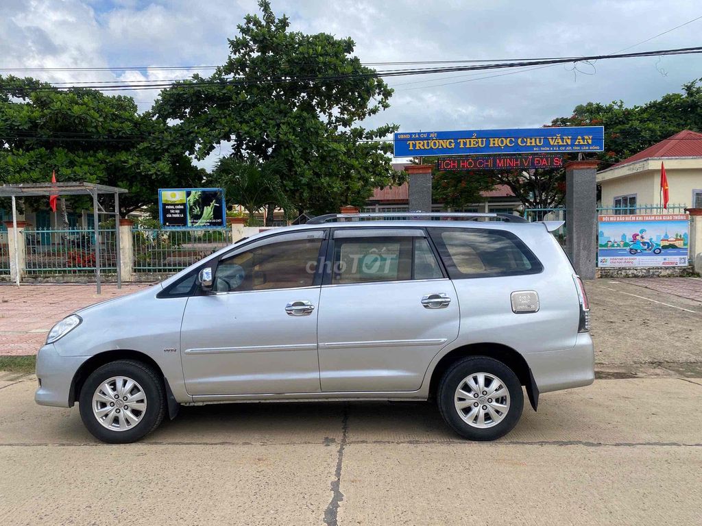 Toyota Innova G 2009 - ảnh 3
