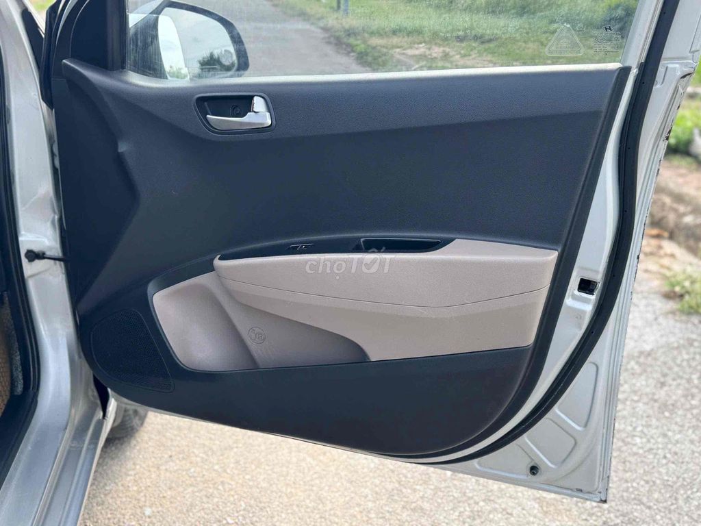 Hyundai Grand i10 2015 - ảnh 5