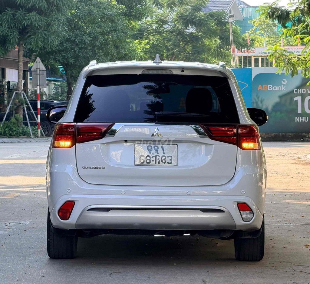 Mazda 3 2024 - ảnh 4