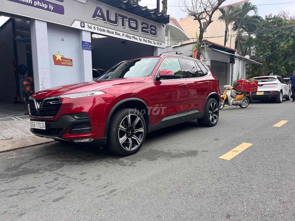 VinFast Lux SA2.0 2019 - ảnh 1