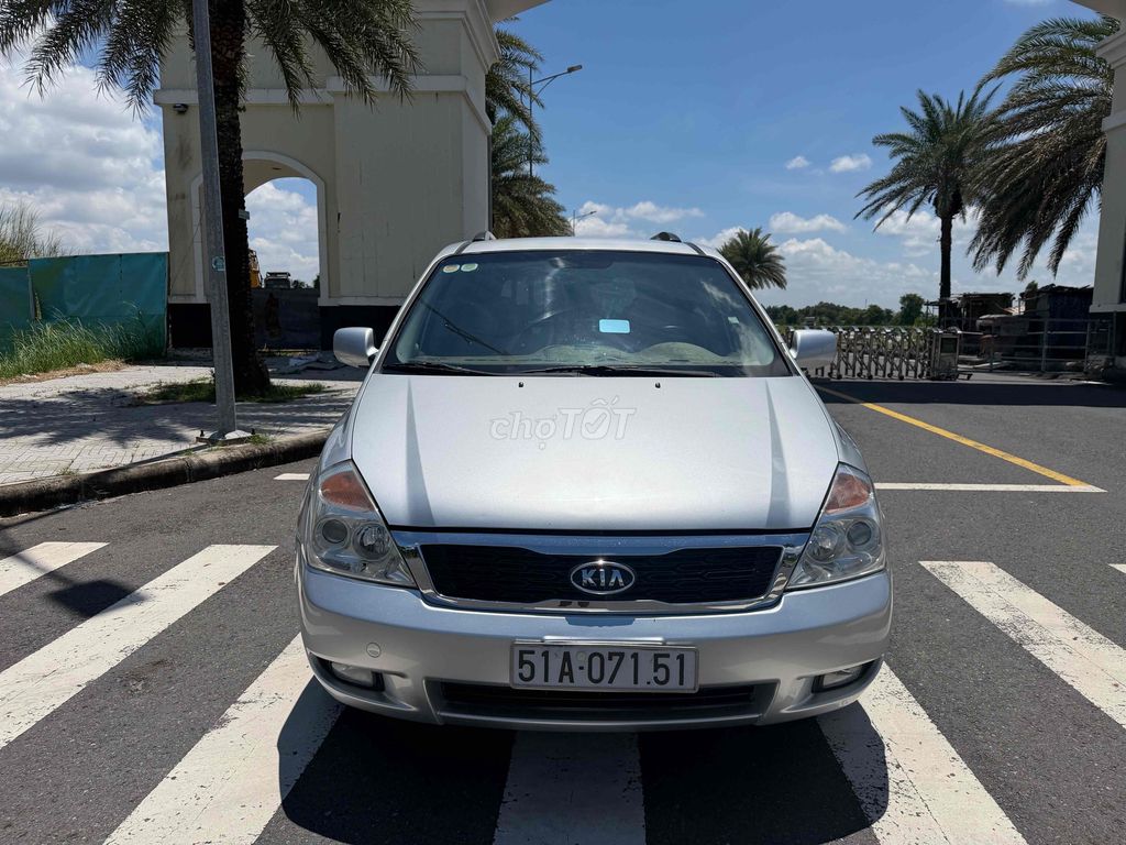 Kia Carnival 2010 - ảnh 1